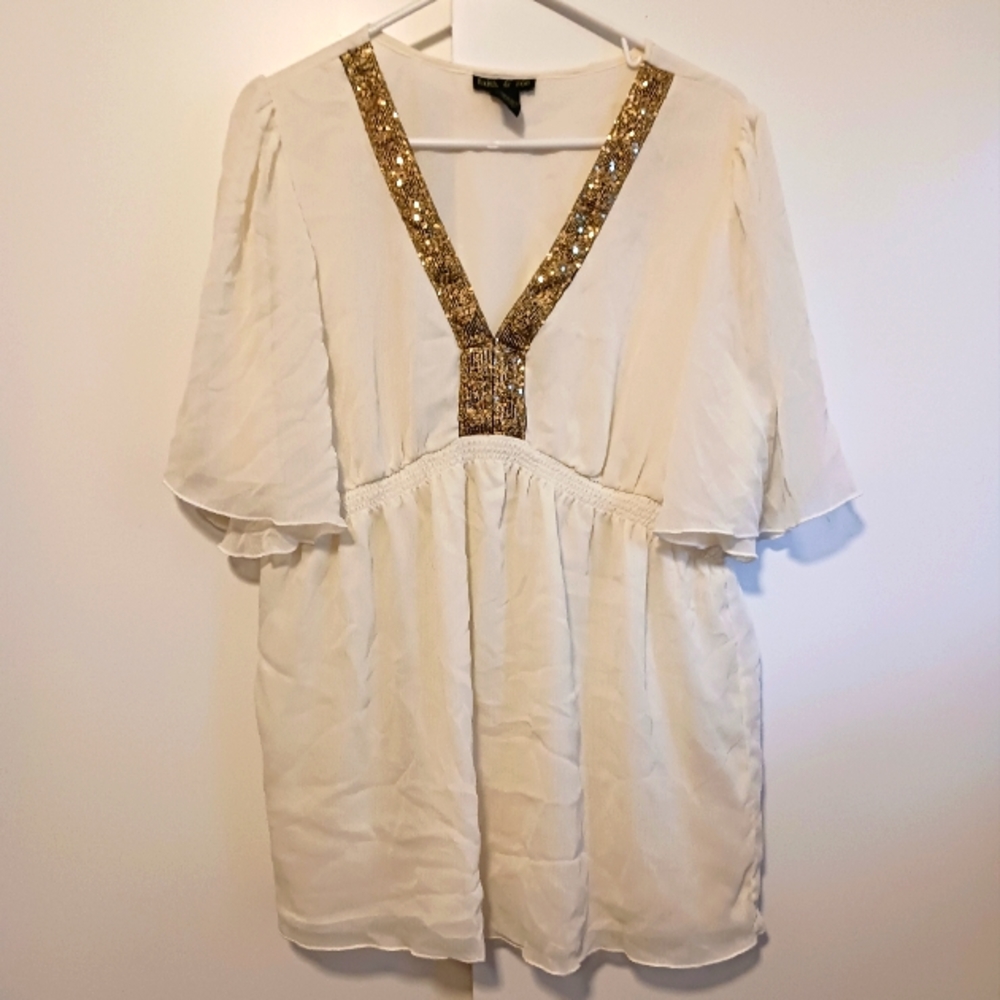 Faith and Zoe, Sheer Ivory Bouse W/Gold Sequined Vneck. Size XL.